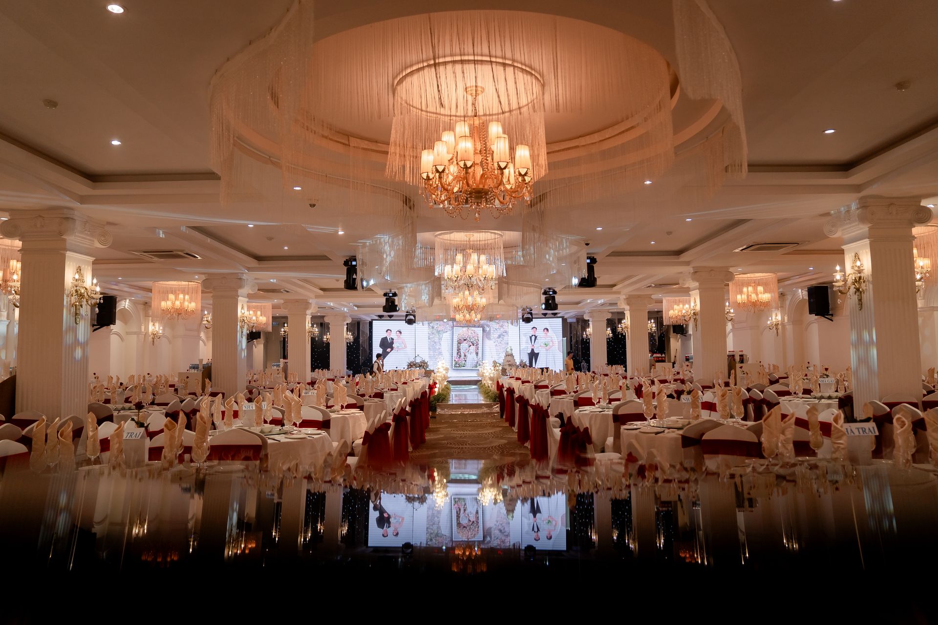 Corporate gala dinner event